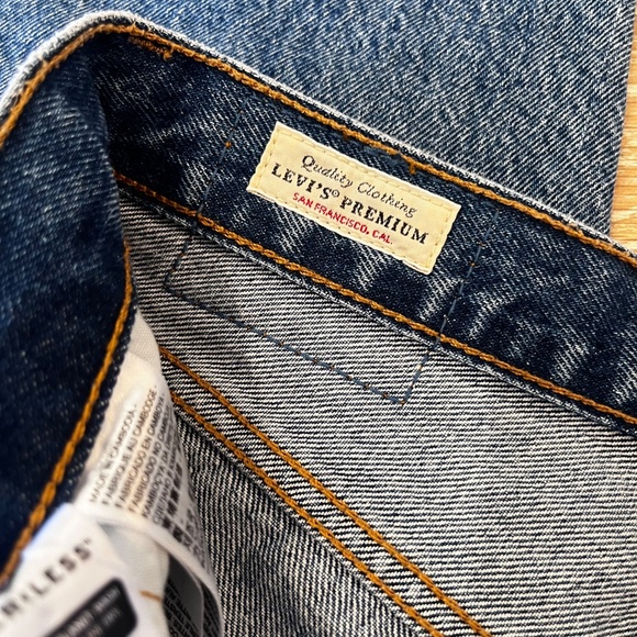 NWOT Levi's Women's 501 Jeans Size W26 L26 Blue - Picture 9 of 11